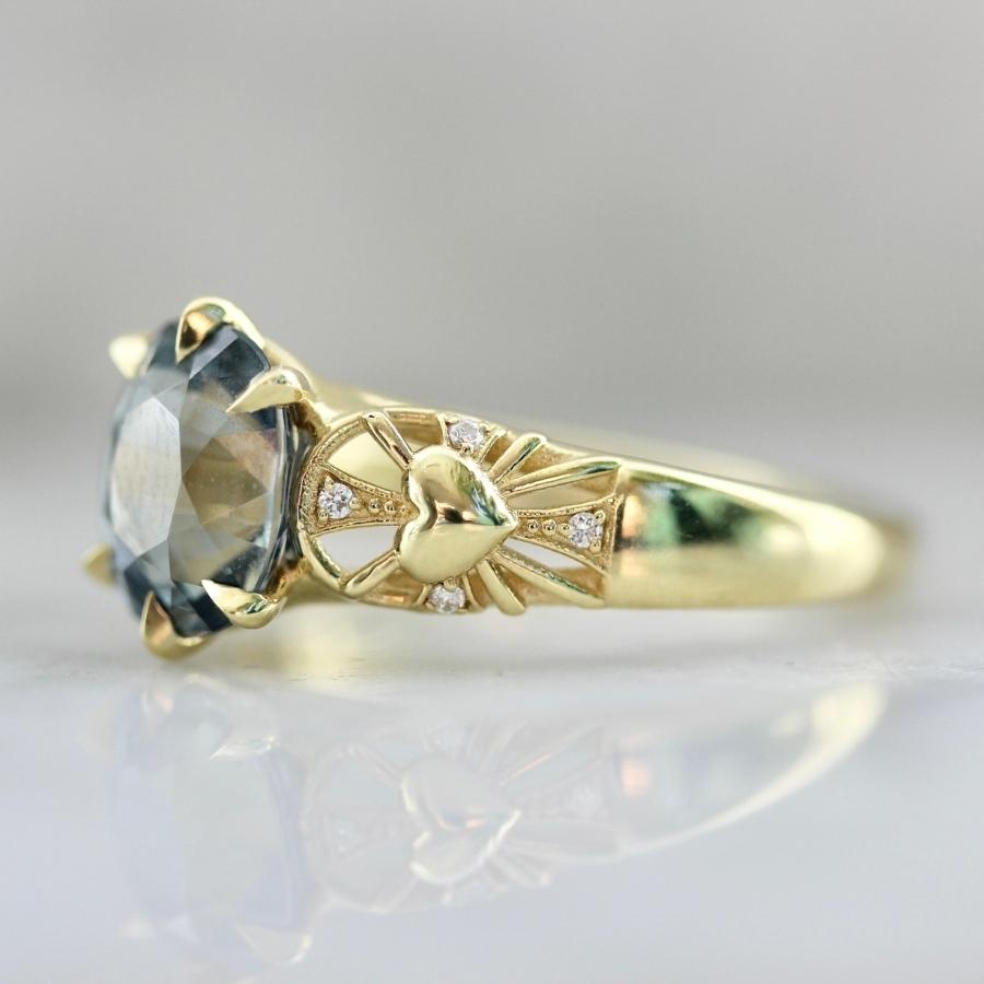 Love & Light Purple-Blue Color Change Oval Cut Sapphire Ring