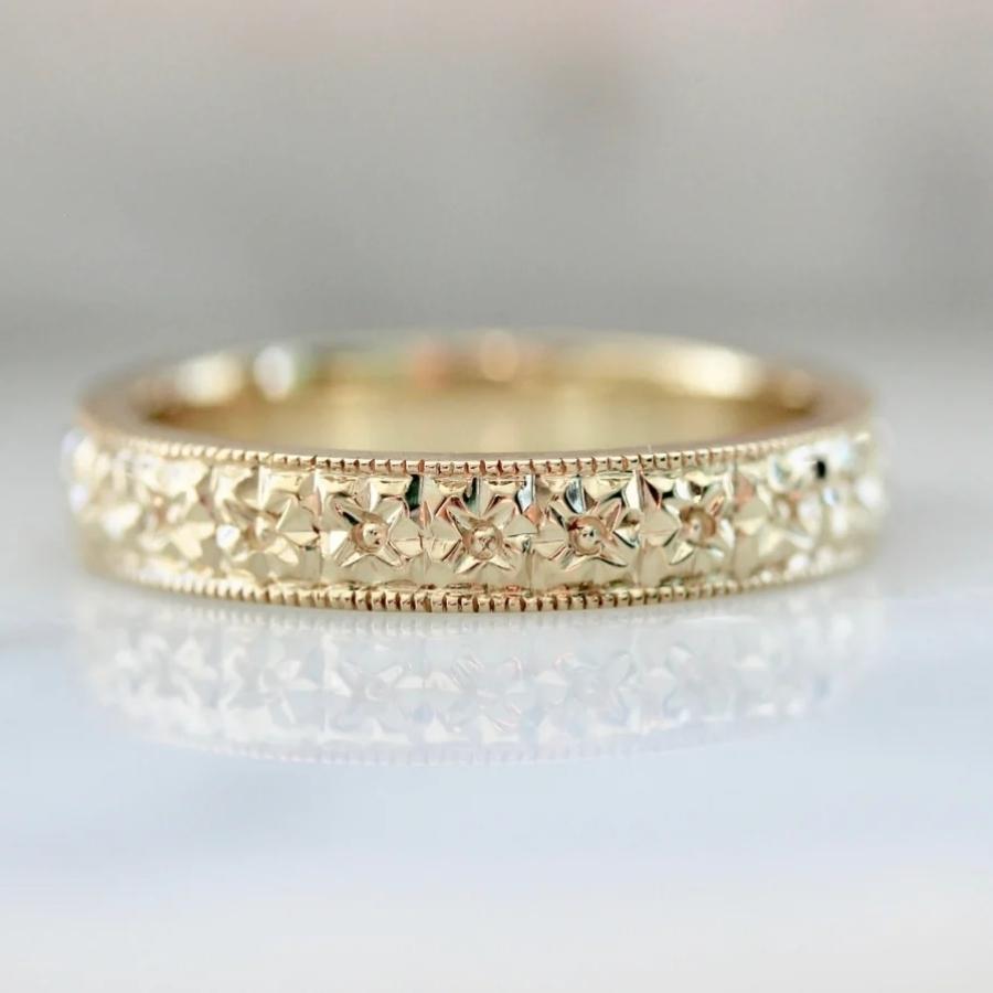 Lovelace Engraved Gold Band