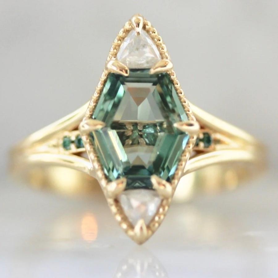 
            Maestro Green Hexagon Cut Sapphire Ring
