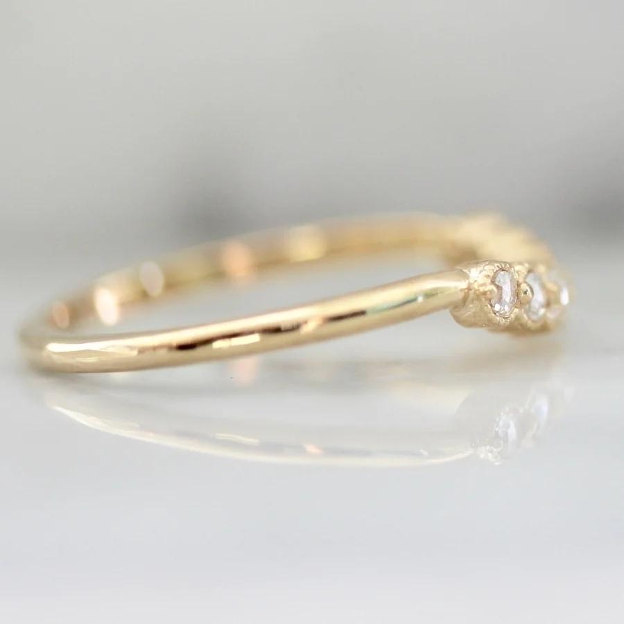 Oasis White Round Rose Cut Diamond Band