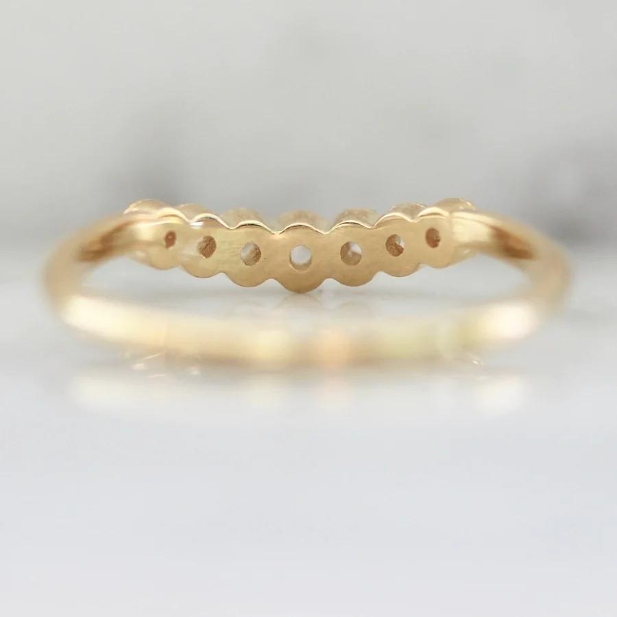 Oasis White Round Rose Cut Diamond Band