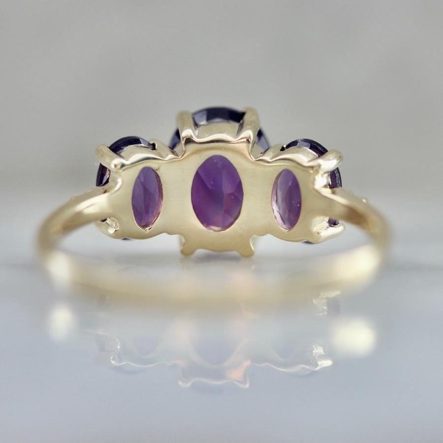 Oval the Moon Purple Amethyst Ring