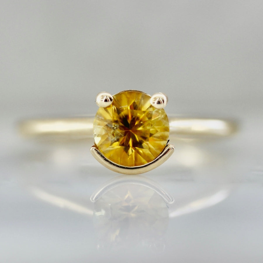 
            Smiley Yellow Round Brilliant Cut Montana Sapphire Ring