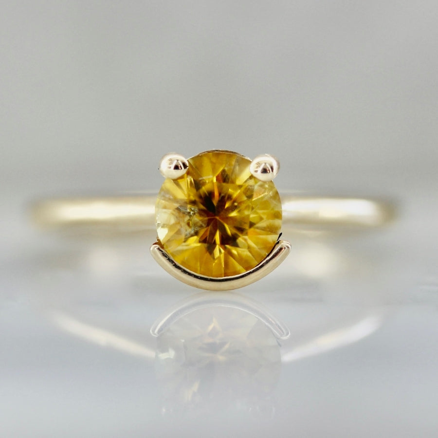 Smiley Yellow Round Brilliant Cut Montana Sapphire Ring