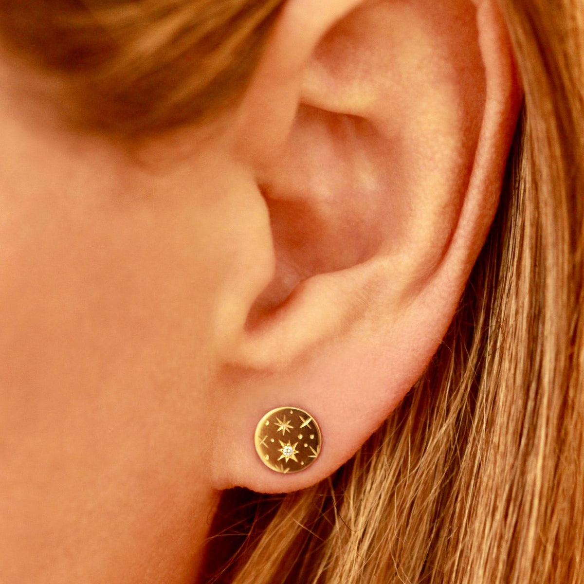 
            Star Engraving Gold &amp; Diamond Earrings