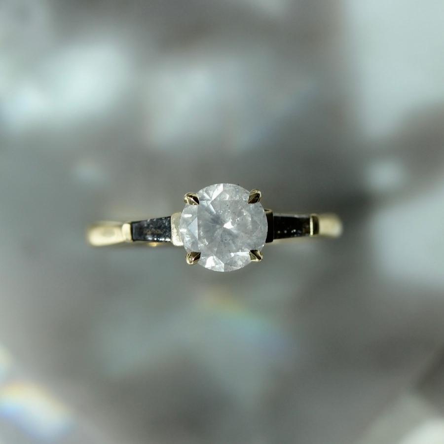 Star Fall Icy Round Brilliant Cut Diamond Ring