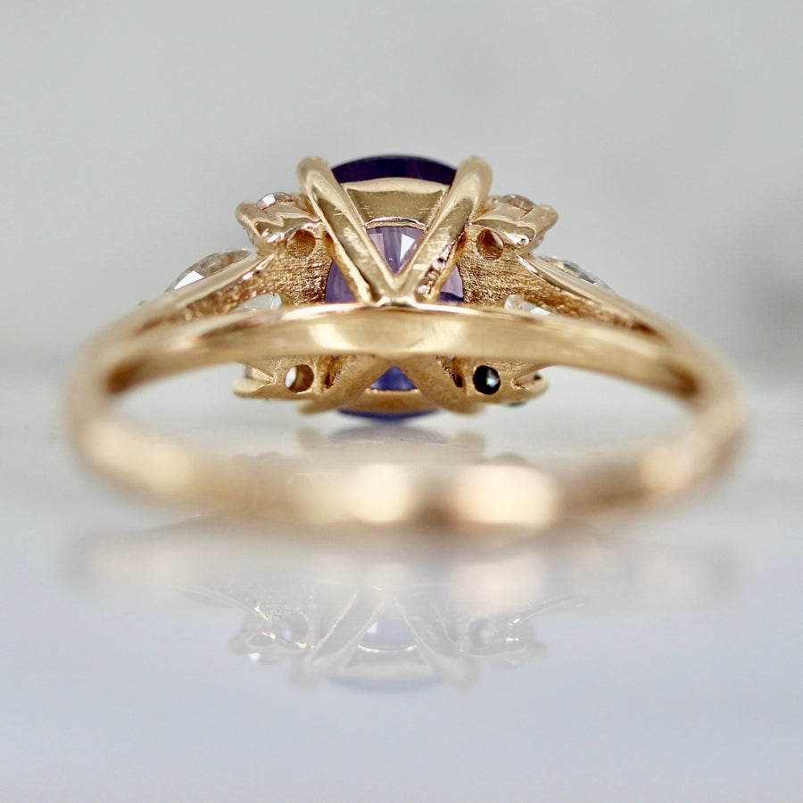 
            Starring Role Purple-Blue Oval Cut Opalescent Sapphire Ring