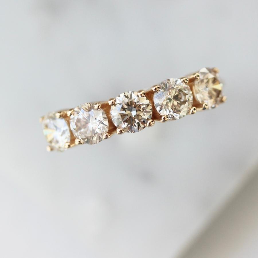 Sugar Cookie Champagne Round Brilliant Cut Diamond Band