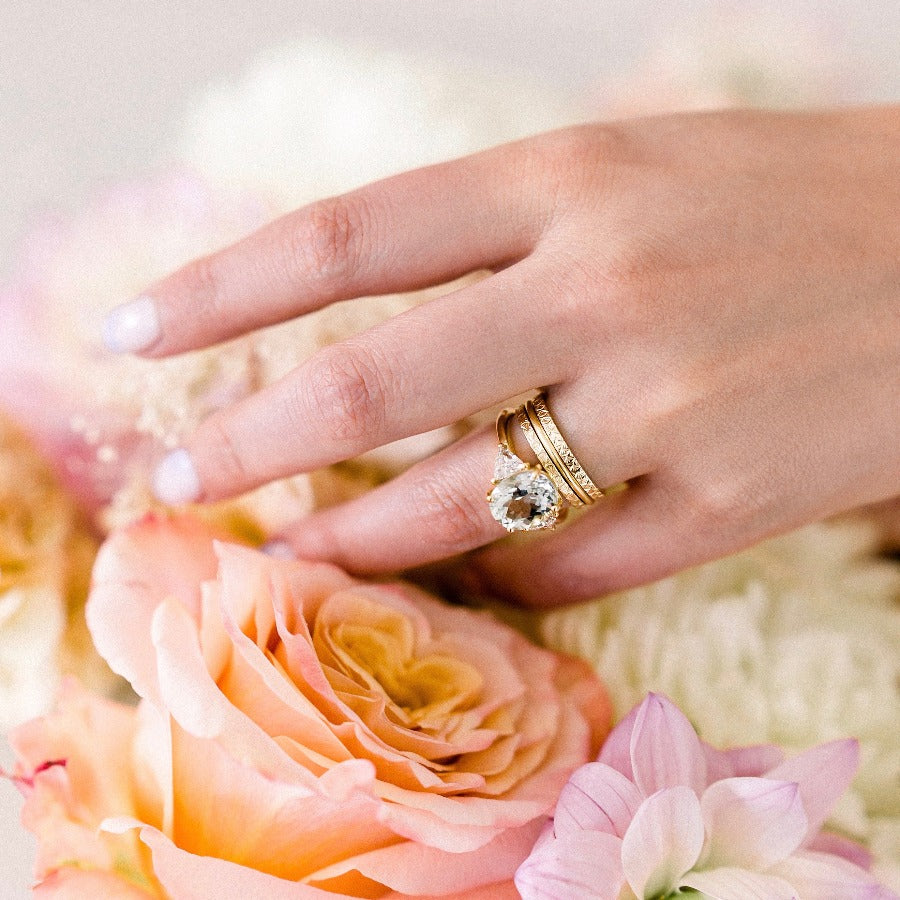Remi Light Green Oval Cut Tourmaline Ring in Yellow Gold