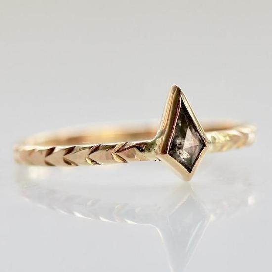 Army Of Rokosz Ring Angelina Black Diamond Kite