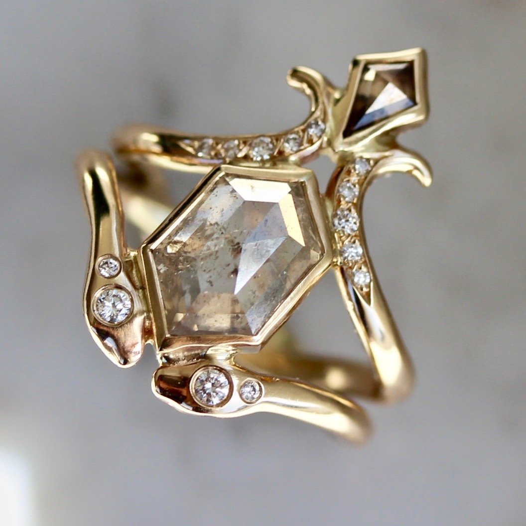 Army Of Rokosz Ring Current Ring Size - 6 Nagini Goddess Hexy Cut Diamond Ring