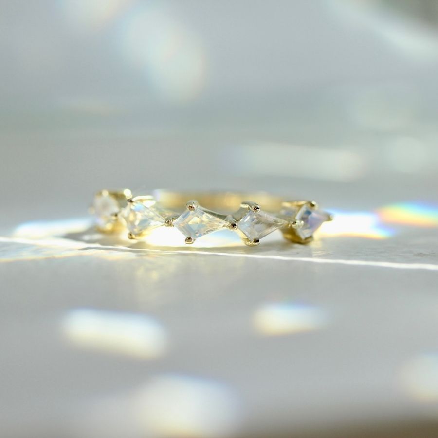 Crescendo Kite Cut Moonstone Band