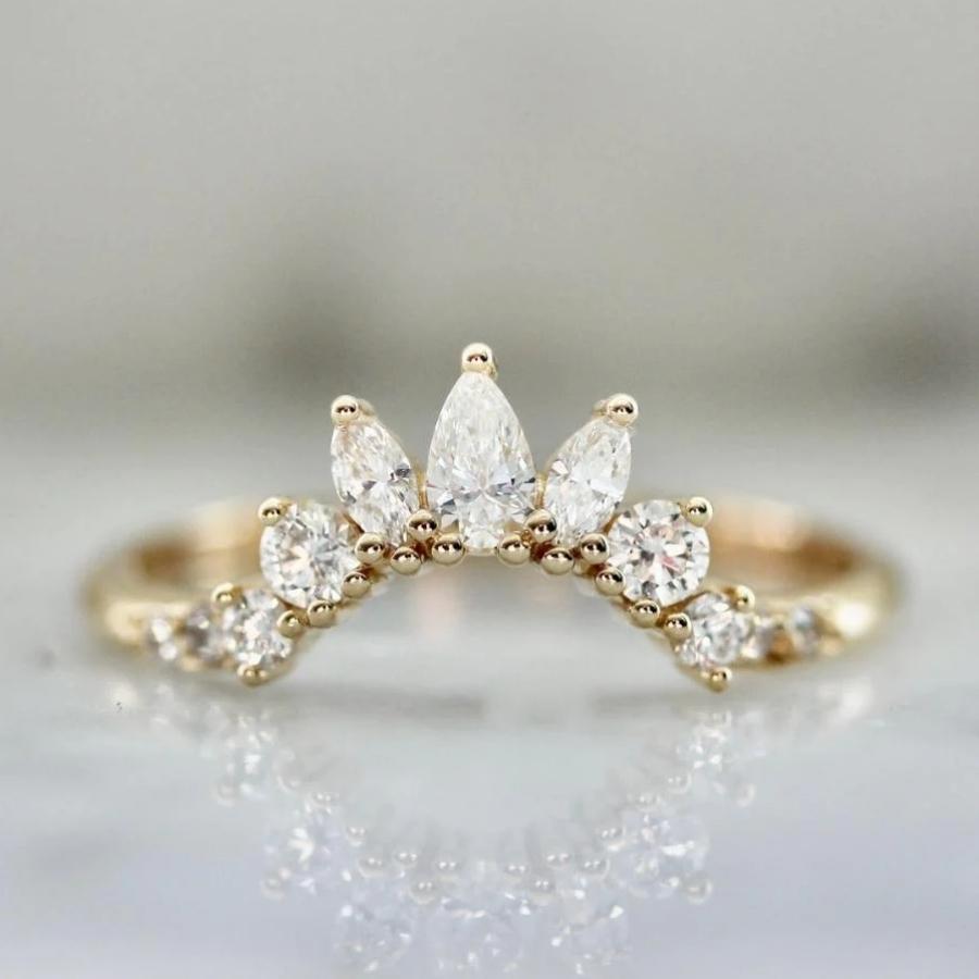 curved tiara diamond wedding band