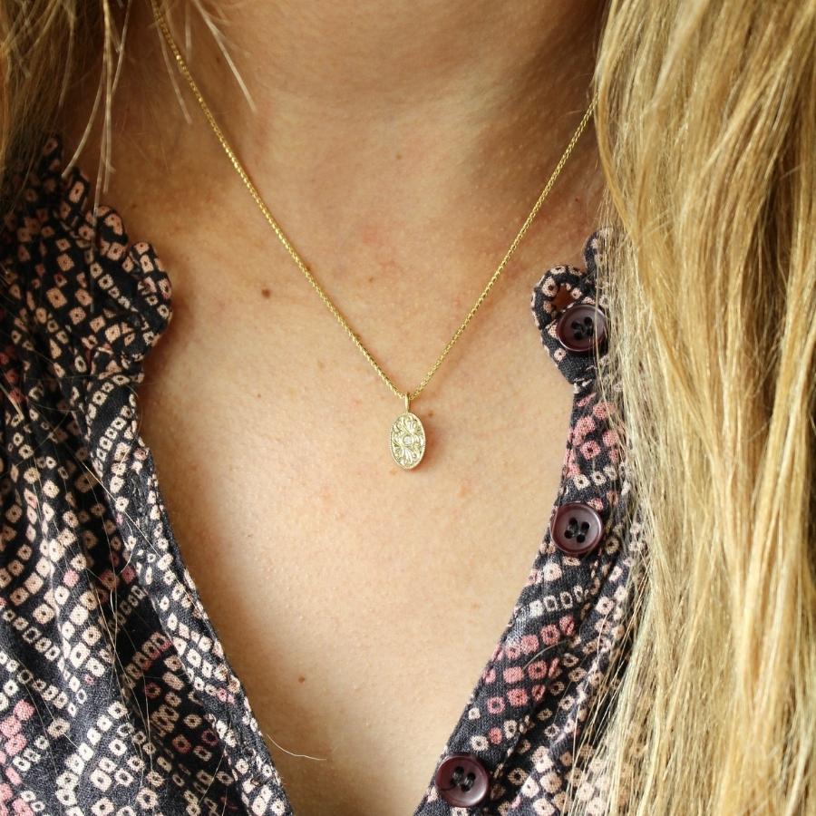 Deep Dive Engraved Diamond Necklace