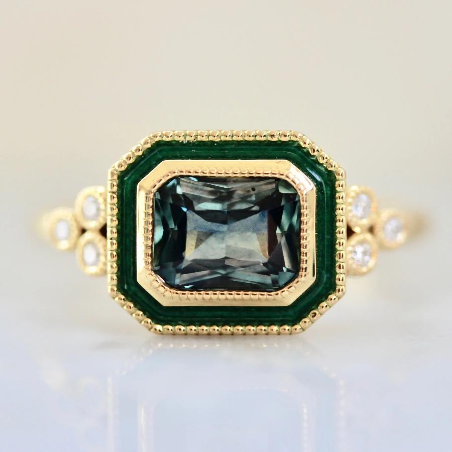 Emily Gill Ring Isolde Teal Sapphire & Enamel Ring in Yellow Gold