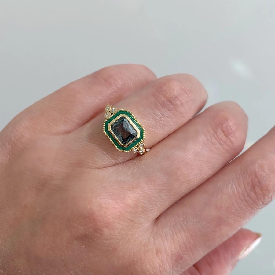 Emily Gill Ring Isolde Teal Sapphire & Enamel Ring in Yellow Gold