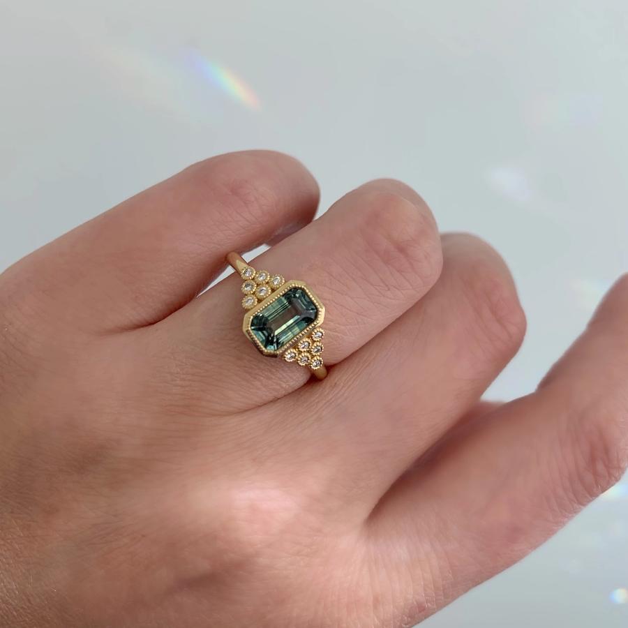 8.4ct Emerald Cut Green Sapphire Engagement Ring | SayaBling Jewelry
