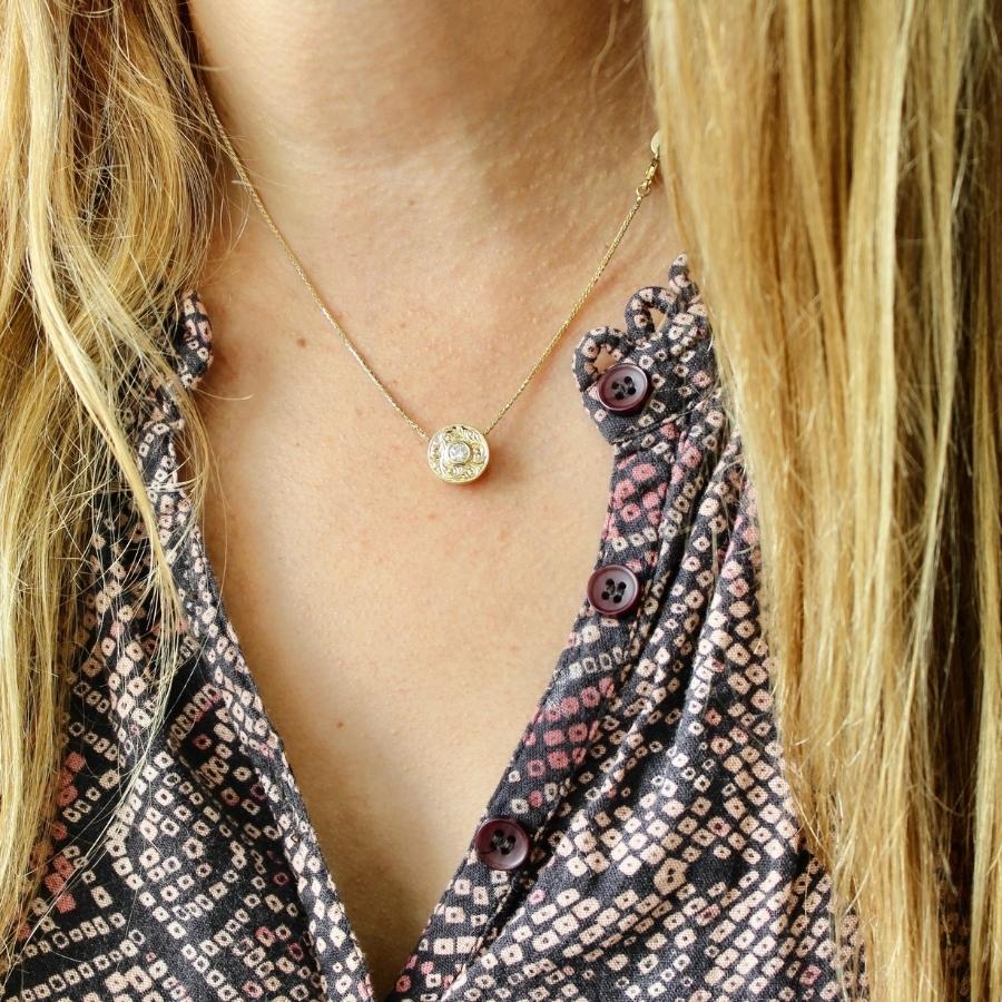 Good Times Engraved Round Diamond Necklace