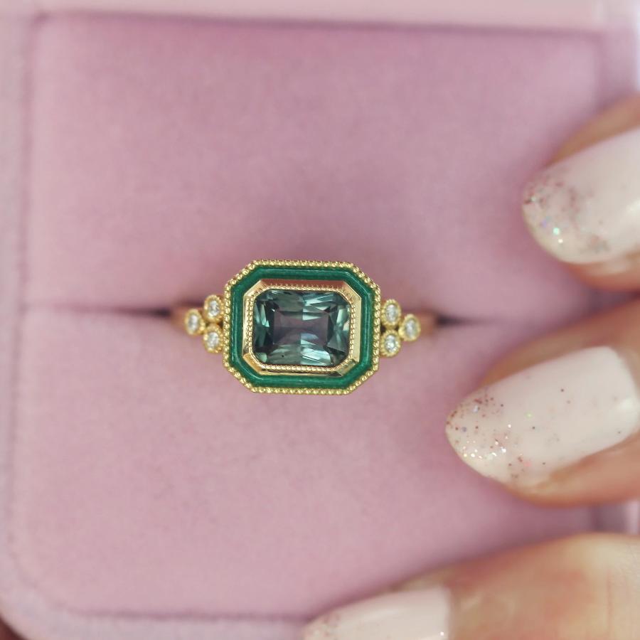 Isolde Teal Sapphire & Enamel Ring in Yellow Gold