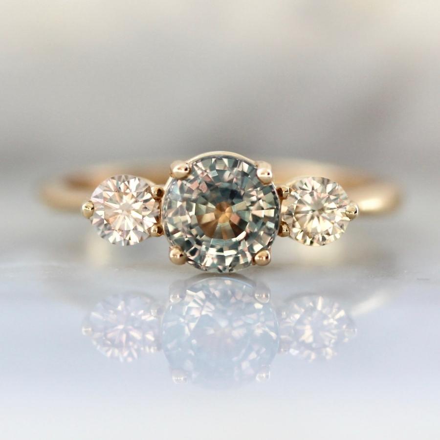 Side Show Olive Green Round Brilliant Cut Sapphire Ring